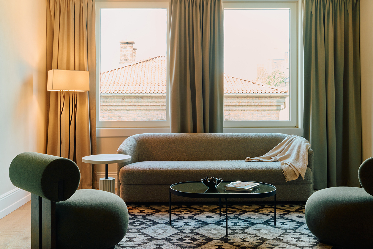 1 Att Kvadraturen Deluxe Suite with City View 12848 AV 5