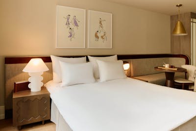 1 Att Kvadraturen Room 13095 AV