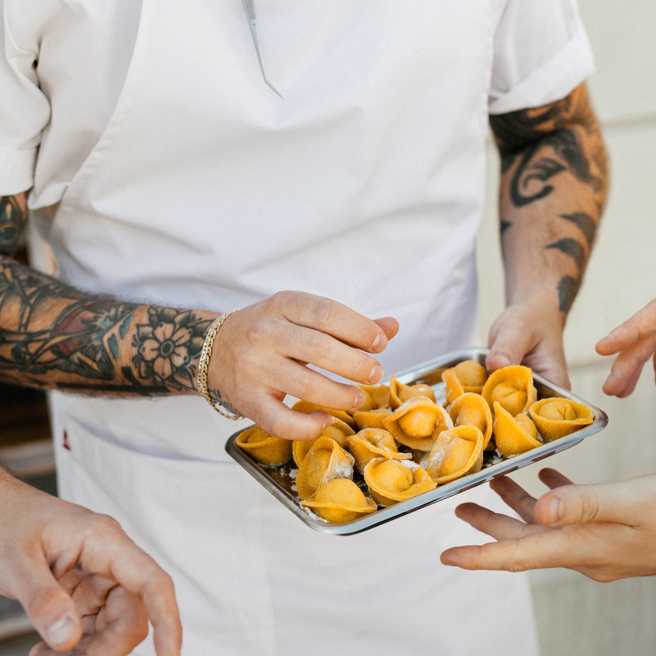 AVE5145 Anne Valeur cropped