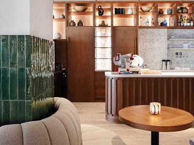 The Lounge 4 3